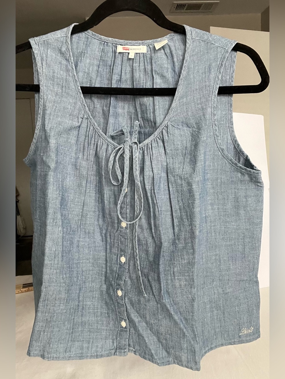 Levi's Light Blue Chambray Tie-Front Sleeveless Top